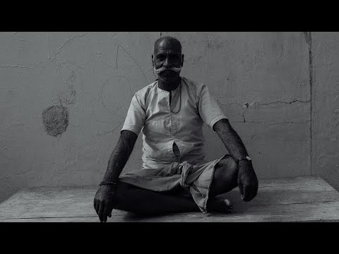 Видео: Мягкая спокойная ХАТХА ЙОГА - акцент на растяжку и раскрытие таза. Утренняя йога и пранаямы