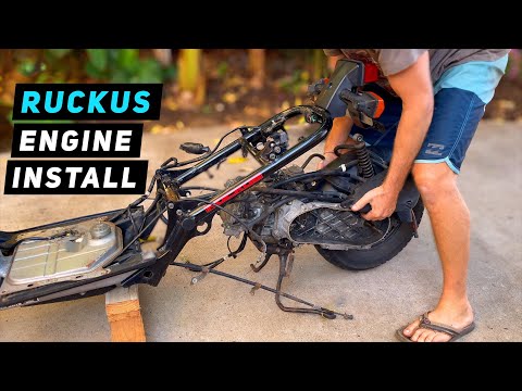 Видео: Honda Ruckus / Zoomer 50 — установка двигателя на раму | Вещи для скутеров Митча