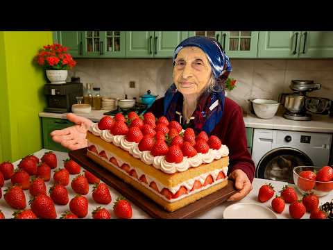 Видео: Рецепт клубничного торта от бабушки, который тает во рту 🍓