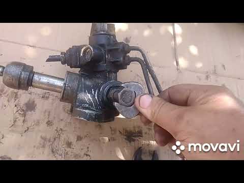 Видео: Регулировка люфта рулевой передачи автомобиля пассат б 3