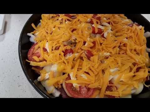 Видео: МЯСО С КАРТОФЕЛЕМ В ДУХОВКЕ | МЯГКО, СОЧНО, ВКУСНО/MEAT WITH POTATOES IN THE OVEN | SOFT, JUICY,