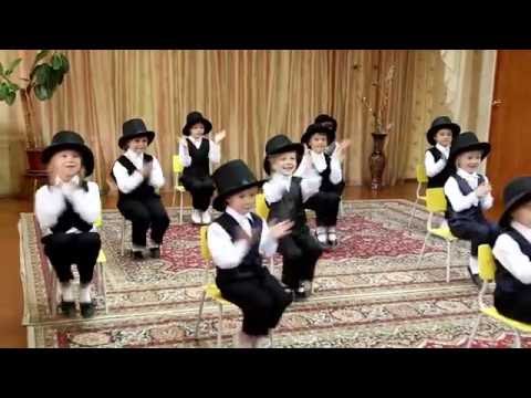 Видео: Танец в шляпах и жилетках