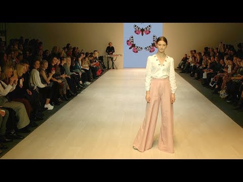 Видео: Новые возможности | Spring Summer 2019 Full Fashion Show | Exclusive