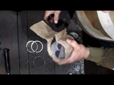 Видео: Установка поршней в двигатель самодельной оправкой,как сделать оправку за 5 минут.