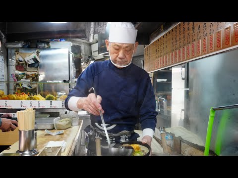 Видео: Постоянный ресторан лапши Soba Udon - японская уличная еда