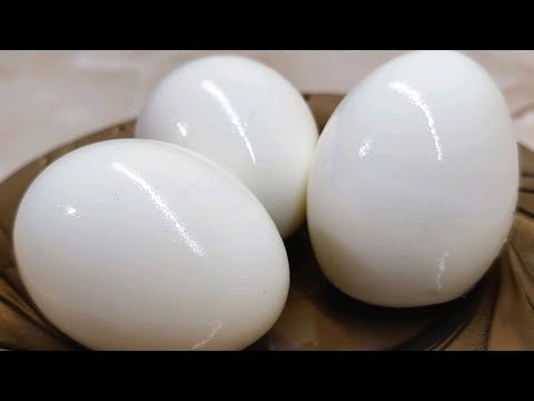 Видео: Этот способ варки яиц удивит всех! Теперь чистятся просто идеально!