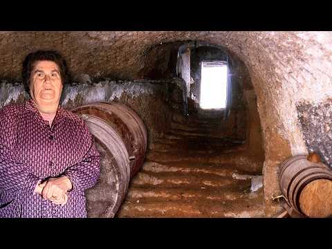 Видео: Пещерные дома. Вот что значит жить под землей в этих традиционных раскопанных древних домах.