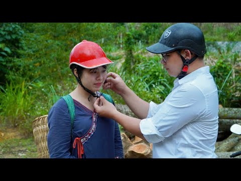 Видео: Добрый полицейский помогает деревенской девушке найти её потерянную семью —