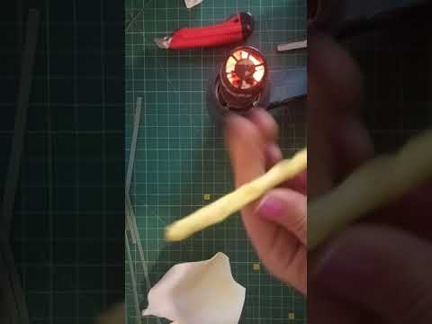 Видео: Каллы из изолона. Букет калл в цветочном горшке.