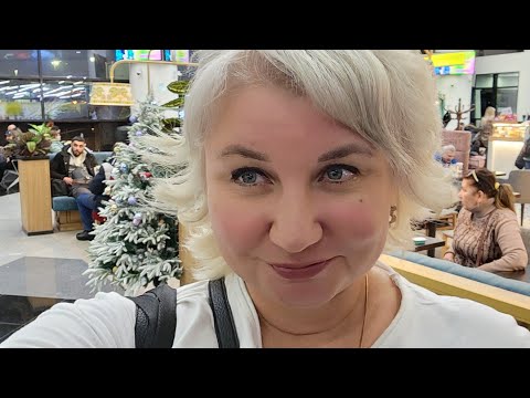 Видео: Аэропорт Шереметьево Куда все летят Аэропорт переполнен В Бизнес зале нет мест!