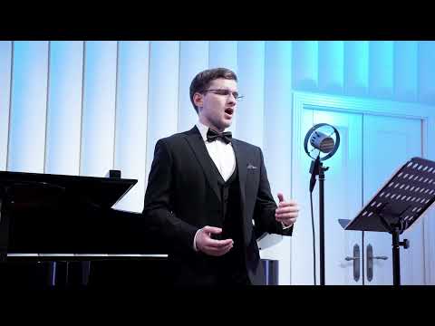 Видео: Кирилл Комаров - С. В. Рахманинов, Н. Минский "В моей душе" соч. 14, 10 (1896 г.)