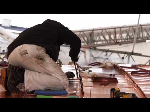 Видео: Медная фальцевая кровля. По старинной технологии. Дания