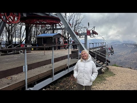 Видео: Отдых в Адыгее. Канатка. Дорога к скале Чертов палец. 