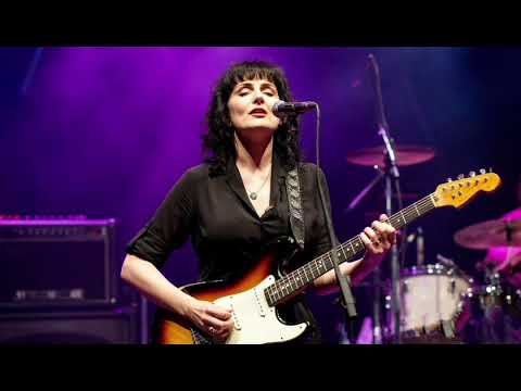 Видео: Анна Ахматова в стиле рок. Я не любви твоей прошу...