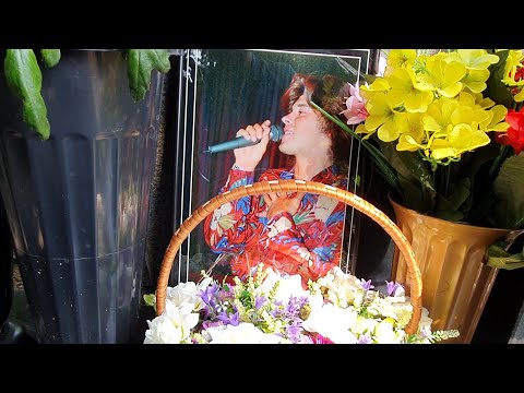 Видео: кумир 90х  Женя Белоусов  / короткая жизнь ... День памяти  🙏 Кунцевское кладбище  2.о6.2о23