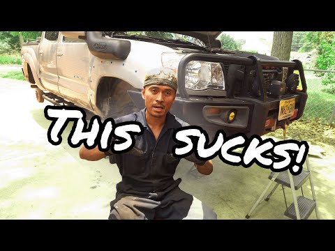 Видео: Замена опоры двигателя Tacoma