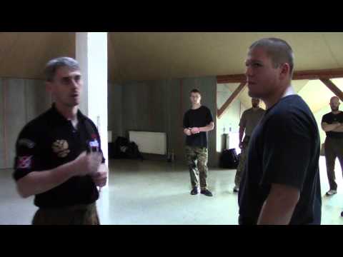 Видео: Работа с ножом против блоков и захватов/МЦПП "ВОЛК" /Боевые искусства. Спецподготовка. Денис Ряузов.