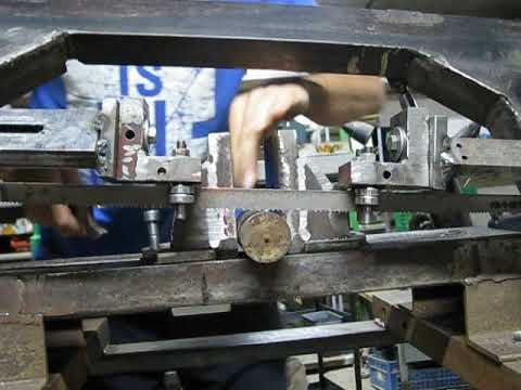 Видео: Самодельная ленточная пила по металлу. Первый рез