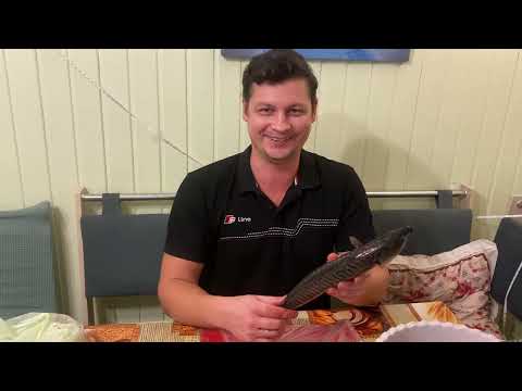 Видео: Жирная СКУМБРИЯ холодного КОПЧЕНИЯ с засолом в ТУЗЛУКЕ 🐟 |Оригинальный СПОСОБ ПОТРОШЕНИЯ рыбы!