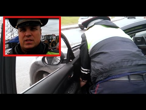 Видео: ДПС Беспредел Гаишник ломает автомобиль водителя (Досмотр с пристратием) ПРОДОЛЖЕНИЕ