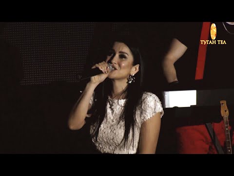 Видео: Уфимские зрители почтили память отца Ильсии Бадретдиновой минутой молчания