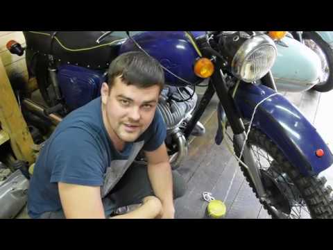 Видео: Уплотняем выхлопные патрубки на ИЖ-Юпитере.