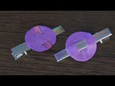 Видео: Как прикрепить фетровую основу к заколке-крокодильчику / Два способа крепления