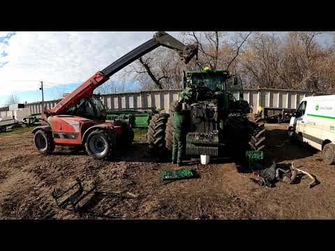 Видео: Обслужили двигатель перед зимним хранением на тракторе JohnDeere 8285R/Замена прокладок и сальников