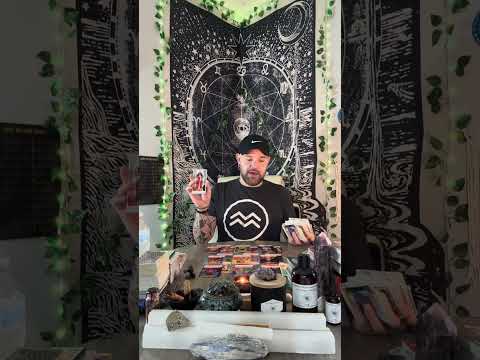 Видео: ВОДОЛЕЙ: Превращаем БОЛИ в ЦЕЛЬ! Прошлое пытается искупить вину, потому что видит, как ты ВОЗНОСЯ...