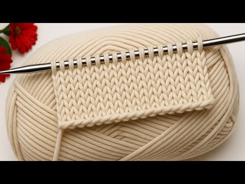 Видео: Простой и стильный узор для вязания детского кардигана-одеяла и шарфа