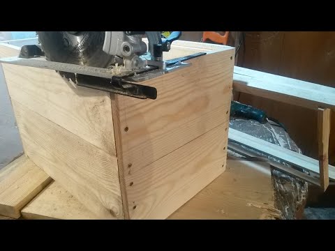 Видео: Выбираю четверть ручной пилой /Собираю семи рамочный улей/Нуклеус.