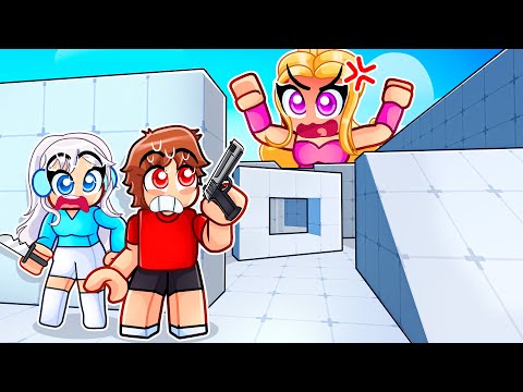 Видео: TINY VS GIANT Прятки в Roblox Rivals...