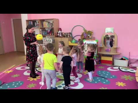Видео: "Путешествие с колобком". Развитие речи во второй младшей группе.