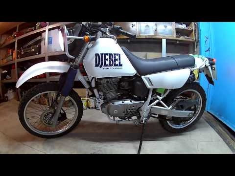 Видео: Как поменять масло и фильтр на SUZUKI DJEBEL 200 (DR 200)