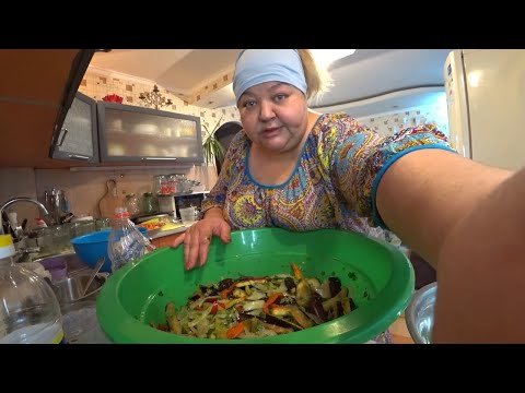 Видео: ВЛОГ/МАМОЧКИ НЕТ А РЕЦЕПТЫ ЕЁ ЖИВУТ/БАКЛАЖАНЫ ДВА САЛАТА НА ЗИМУ  ДЕЛАЙТЕ НЕ ПОЖАЛЕЕТЕ/НА УЖИН БЁДРА