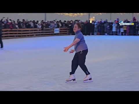 Видео: В Санкт-Петербурге открыли самый большой каток в мире!