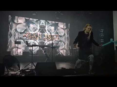 Видео: Хадн дадн - фрагмент выступления 2; Смешарики диско клуб, 18-10-2025