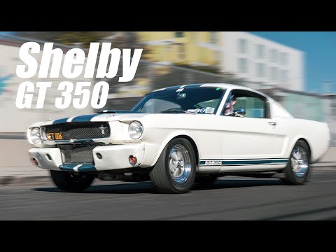 Видео: Shelby GT350 Mustang 1965 года выпуска разрывает улицы Лос-Анджелеса