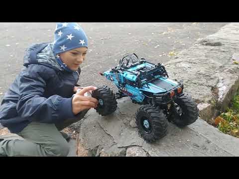 Видео: Тест на улице набора LEGO Technic 42099 4x4 X-treme Off-Roader / лучшая копия CaDA C61008