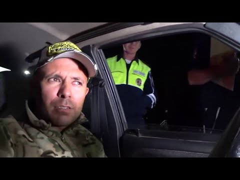 Видео: ВООРУЖЕННЫЙ ВОДИЛА ПРОТИВ ДПС/ ИСКАЛИ СТВОЛЫ И ЗАПРЕЩЕНКУ