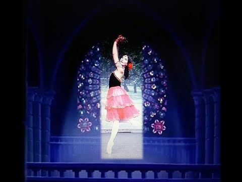 Видео: Первая вариация Эсмеральды - лучшая балерина - Маргарита Андреева