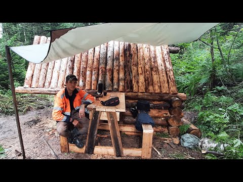 Видео: СТРОЮ ИЗБУ В ОДИНОЧЕСТВЕ. ПОПАЛ В ГРОЗУ. СДЕЛАЛ СКАМЬЮ И СТОЛ "ЛЕС ЧУДЕС" ГОТОВЛЮ МАТЕРИАЛ НА ПОЛ.