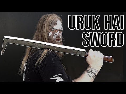 Видео: Выковываем МЕЧ УРУК-ХАЙ из «Властелина колец»!!
