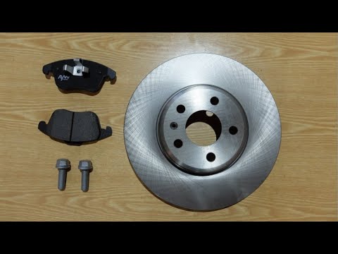 Видео: AUDI A4B8. Замена тормозных колодок и диска