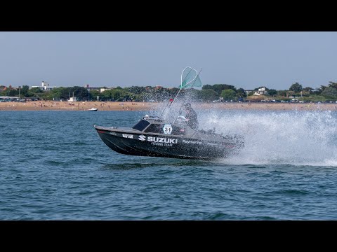 Видео: Установка и тестирование интерцепторов Zipwake на нашей рыболовной лодке