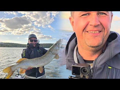 Видео: СМОЖЕТ ЛИ БЛОГЕР АНДРОПОВ поймать трофейную щуку в ВОРОНЕЖЕ?! Рыбалка на щуку и мышей.