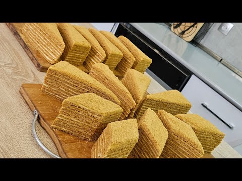 Видео: Медовик/На огне(вместо пара)/РОВНЫЕ  коржи/ С нежнейшим заварным кремом/Глубокий вкус и аромат