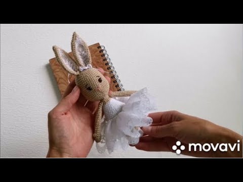 Видео: "Моя заинька". Мастер класс по вязанию зайка крючком. Часть 2.