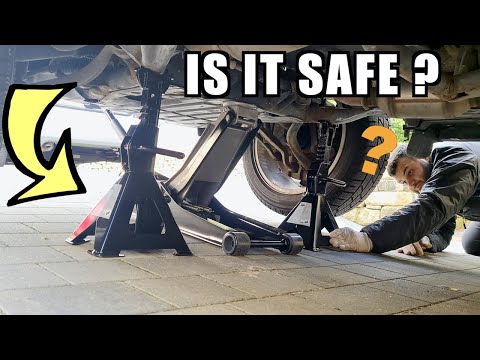 Видео: RANGE ROVER L322 поднят на домкрате на склоне БЕЗОПАСНО! (полезные советы)