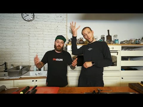 Видео: Завтрак. Сырная яичница и ленивые сырники